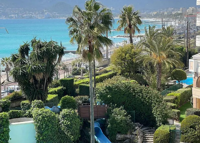 #Cannes Boccacabana Beach, Seafront, In Resid Pierre&Vacances 3 Stars