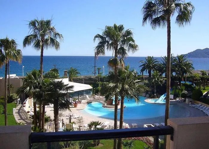 #Cannes Boccacabana Beach, Seafront, In Resid Pierre&Vacances 3 Stars